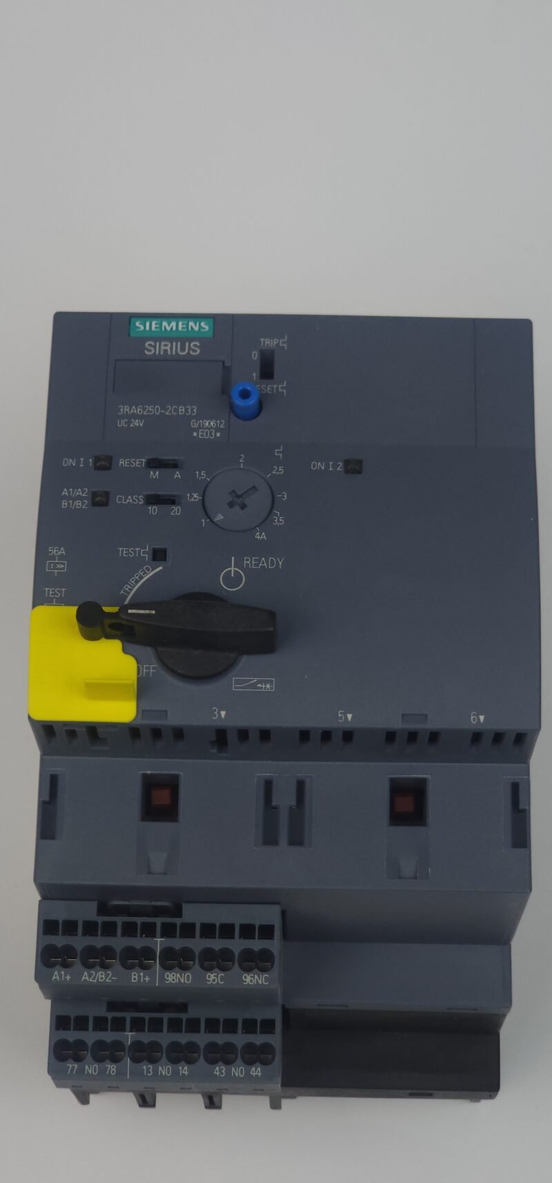 Siemens SIRIUS 3RA6250-2CB33 Kompakt Entegre Motor Sürücü & Kontaktör – Bara Montajlı Ayak Arama (Van de Wiele CRP / RCI Uyumlu)
