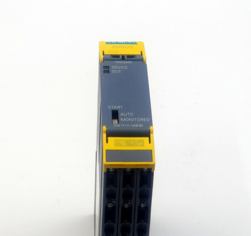 Siemens SIRIUS 3SK1111-1AB30 Emniyet Rölesi – 24V AC/DC (Van de Wiele CRP & RCI Uyumlu)