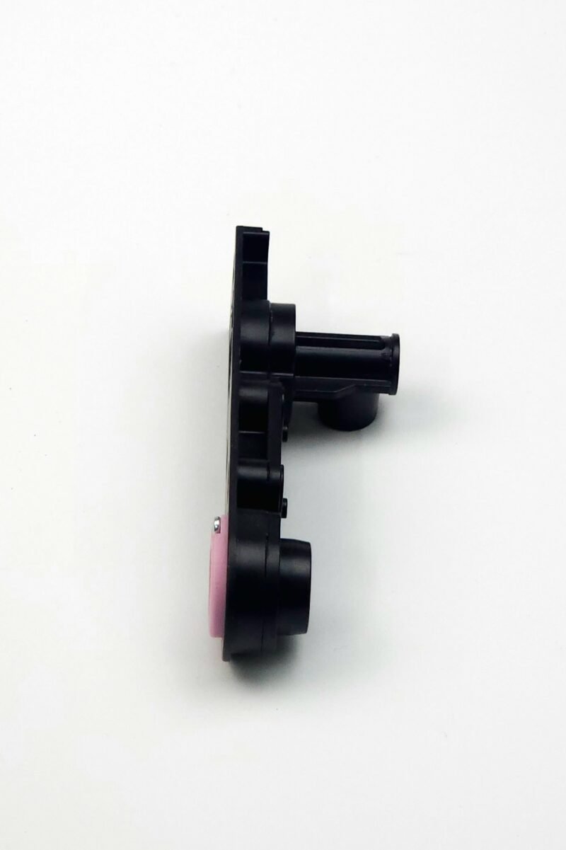 20260904_182153 Van de Wiele X3 / ROJ Atkı Motoru Hava Aparatı / Seramik Kılavuzlu Pnömatik Blok – ROJ 24-0780 (ROJ Air Nozzle Block)
