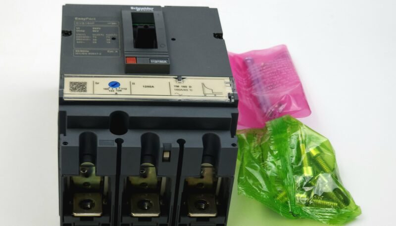 Schneider EasyPact CVS Compact Şalter 160A 3 Kutuplu – LV516333 (CVS160F TM160D)