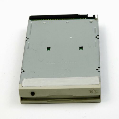 20260921_195924 Van de Wiele CRM / CRT Iomega Zip 100 SCSI Disket Okuyucu Sürücü (Z100SI)