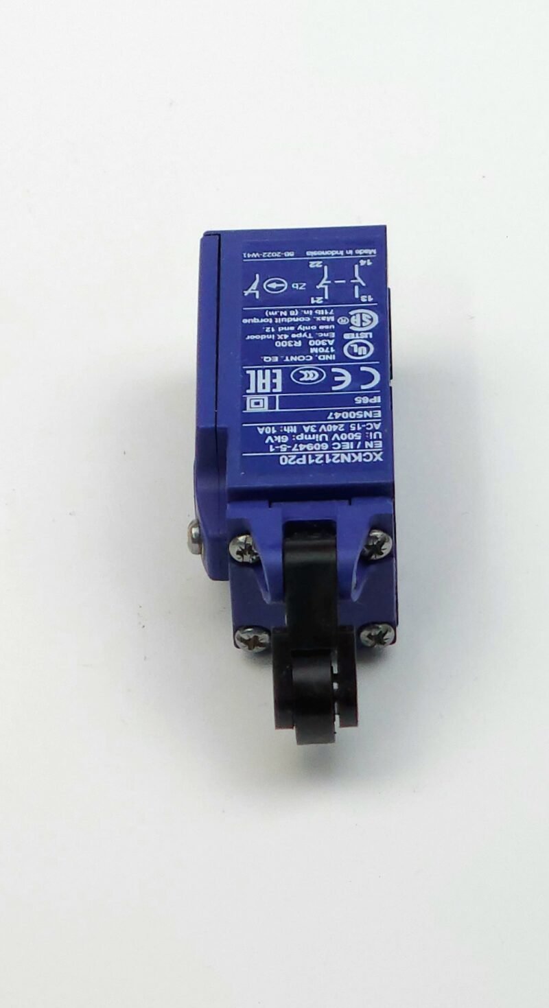 20260921_200320 Telemecanique / Schneider OsiSense XCKN Makaralı Pistonlu Limit Switch (XCKN2121P20)